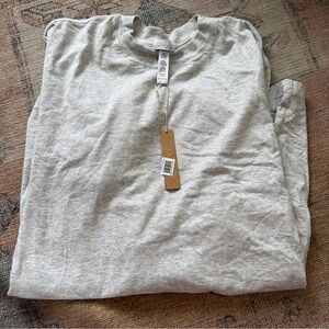 Gray Crewneck shirt